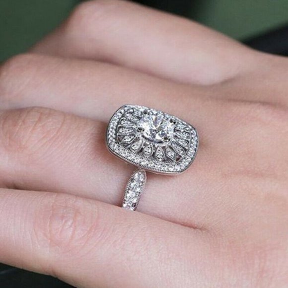 Vintage 925 Silver Round Cut White Sapphire Ring - Picture 2 of 4